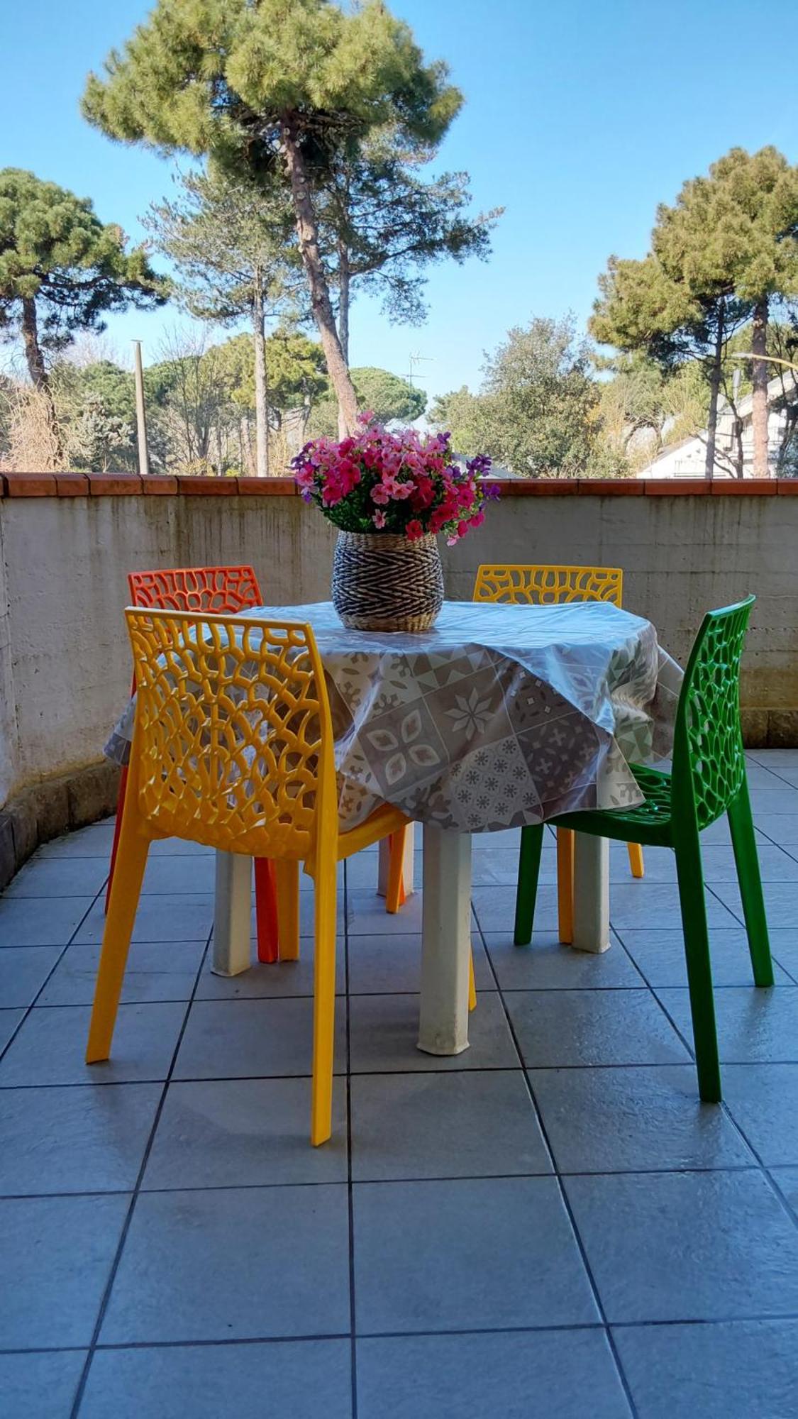 La Dolce Vita - Apartment With Shared Pool And Large Terrace Lido delle Nazioni Exterior foto